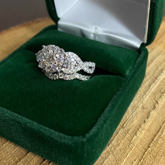 *SOLD*14k white gold diamond wedding set - Picture 3 of 12